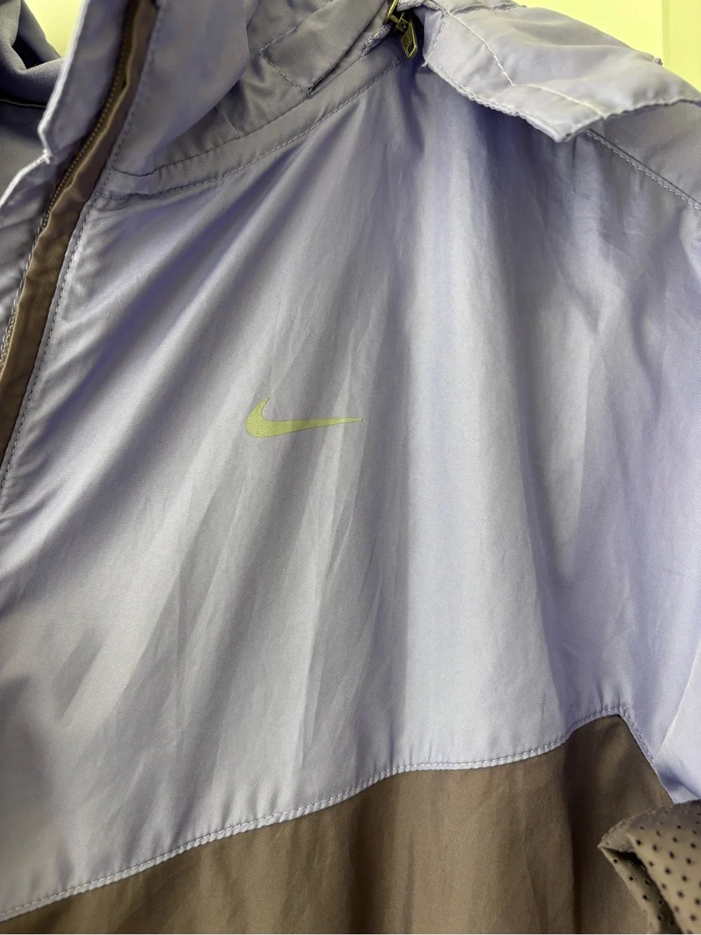 Nike Women's Lavender & Plum Lightweight Windbreaker Jacket